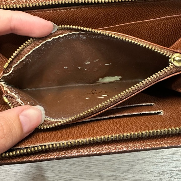 Louis Vuitton Monogram Wallet - Picture 11 of 14